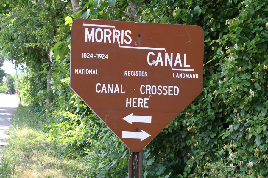 Morris Canal Crossing sign
